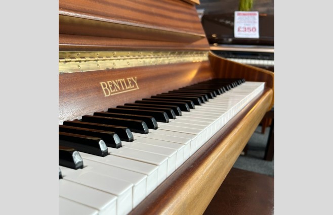 Bentley Satin Mahogany 108 Modern Compact Upright Piano, Used Trade Price Bargain (SN:148121) - Image 9